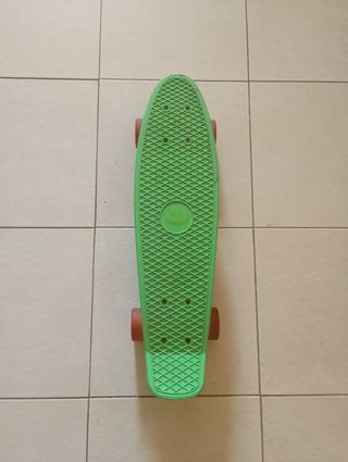 Monopatín Verde .