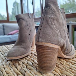 Botines camperos beige-marrón 37