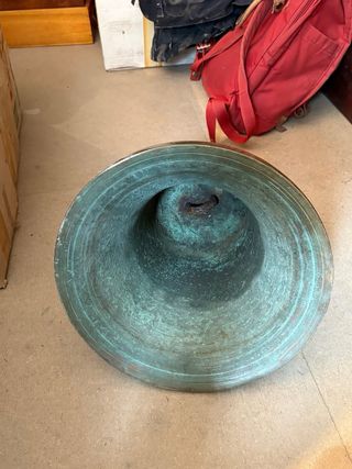 Campana barco bronce antigua