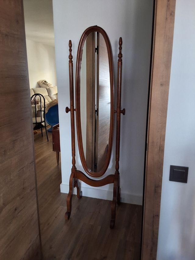 Espejo antiguo de madera