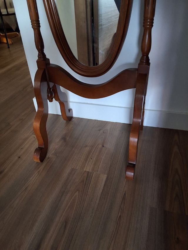 Espejo antiguo de madera