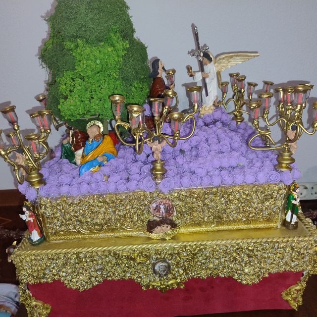 Paso en miniatura y Maqueta iglesia y paso