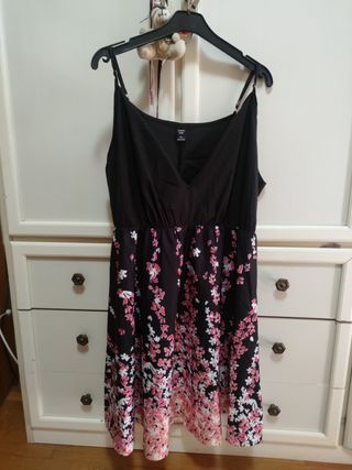 Vestito estivo floreale nero e rosa