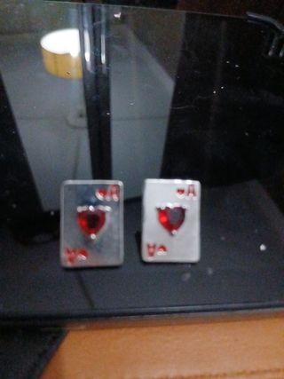 Pendientes A♠️ rojos