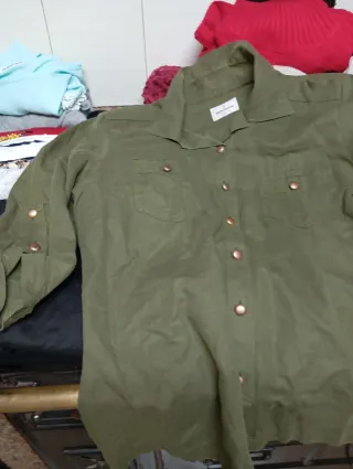 Lote 30 prendas mujer y 4 pañuelos/bufandas