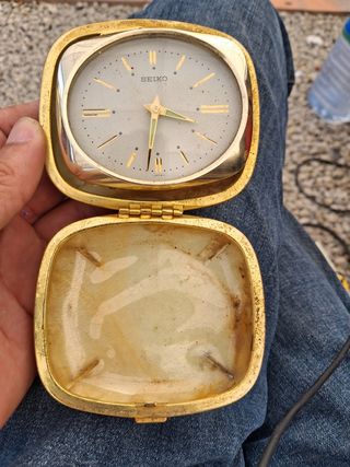 Reloj despertador Seiko antiguo dorado