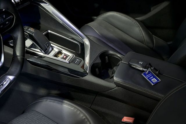 Peugeot 3008 1.6BLUEHDI 88KW 120CV GT LINE AUTO SS