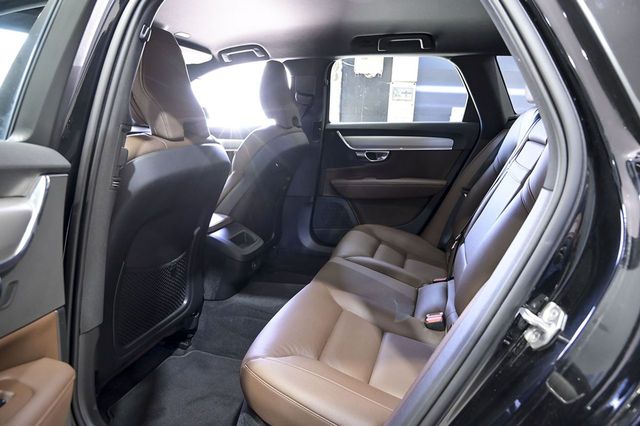 Volvo V90   2.0 D4 Momentum Pro Auto 