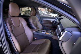 Volvo V90   2.0 D4 Momentum Pro Auto 