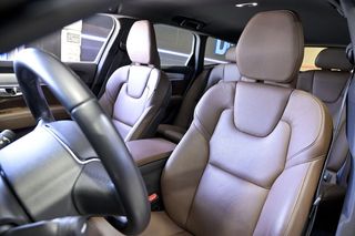 Volvo V90   2.0 D4 Momentum Pro Auto 