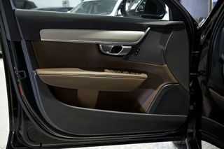 Volvo V90   2.0 D4 Momentum Pro Auto 