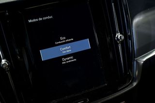 Volvo V90   2.0 D4 Momentum Pro Auto 