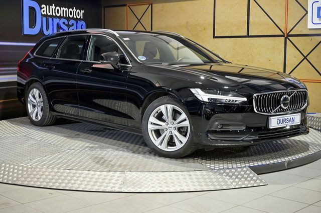 Volvo V90   2.0 D4 Momentum Pro Auto 