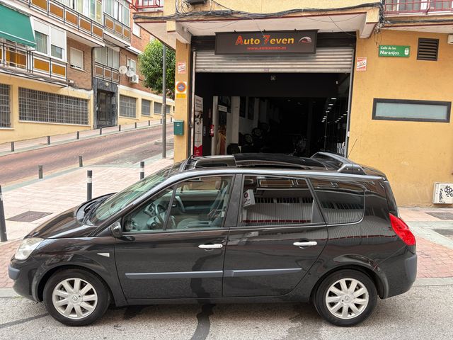 Renault Grand Scenic 1.9 dCi 130 cv