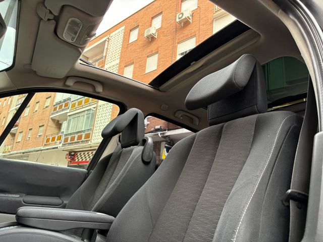 Renault Grand Scenic 1.9 dCi 130 cv