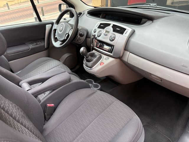 Renault Grand Scenic 1.9 dCi 130 cv