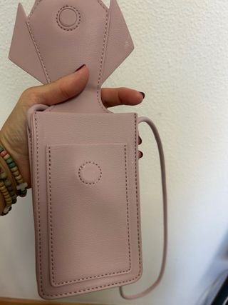 Bolso bandolera perrito rosa.