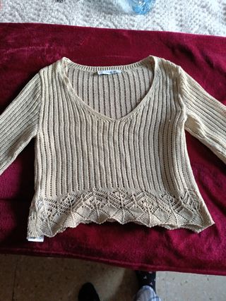 Top beige de ganchillo