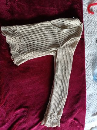 Top beige de ganchillo