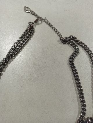 Collar granate y plata