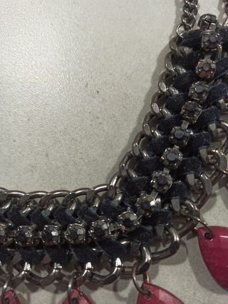 Collar granate y plata