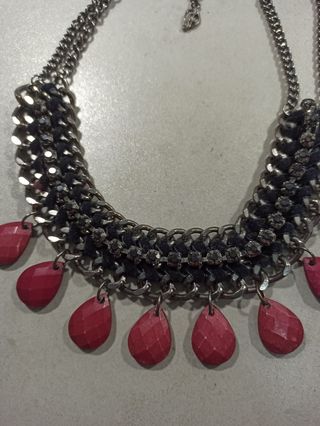 Collar granate y plata