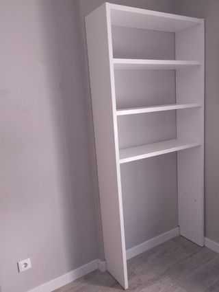 Estantería blanca de madera