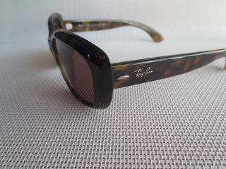 Ray Ban