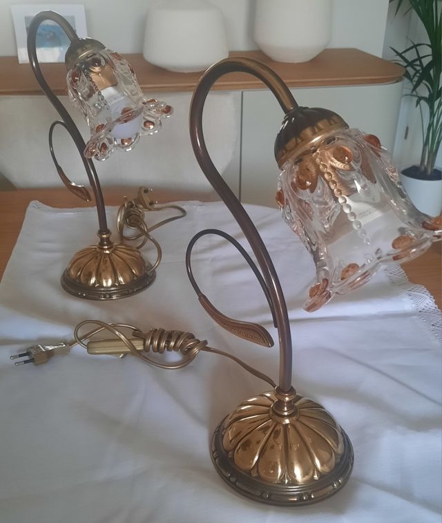 Lámpara techo 5 luces dorada y 2 lámparas mesita