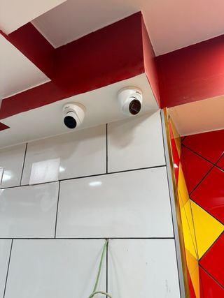 Videoporteros. Camaras. Interfono. Wifi. Alarmas.