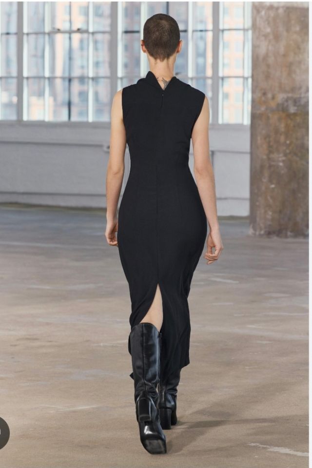 Vestido midi Zara negro