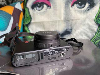 Leica D-Lux 5 Titanio Special Set