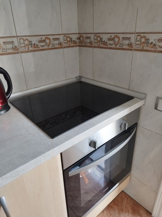 Electricista a domicilio en Reus 
 24h 