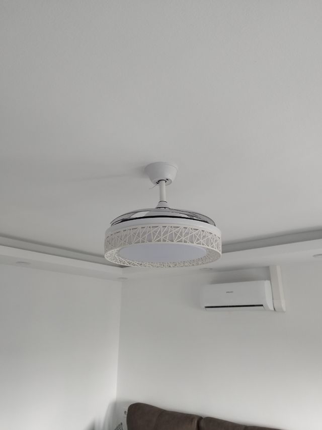 Electricista a domicilio en Reus 
 24h 