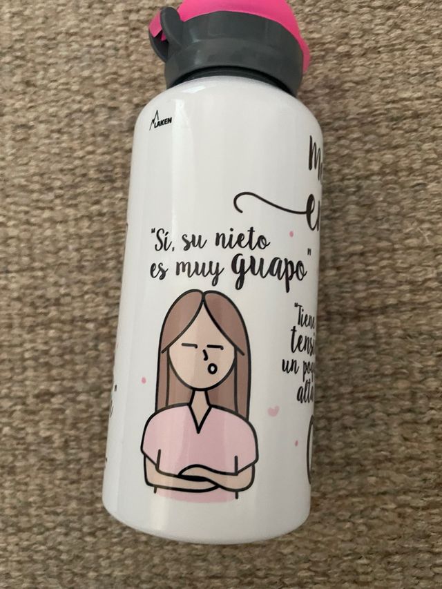 Botella Agua “Enfermera en apuros” a estrenar