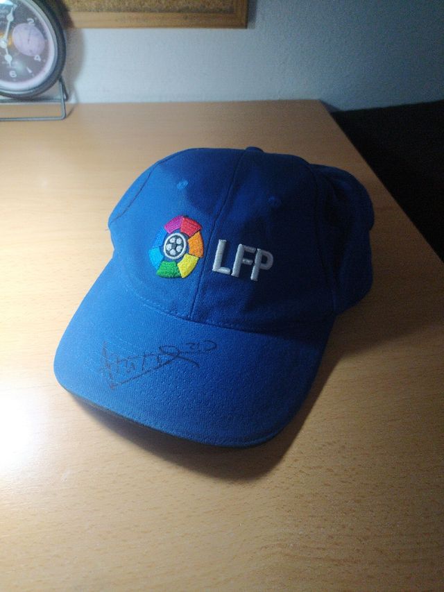 Gorra de La Liga firmada por Joaquín