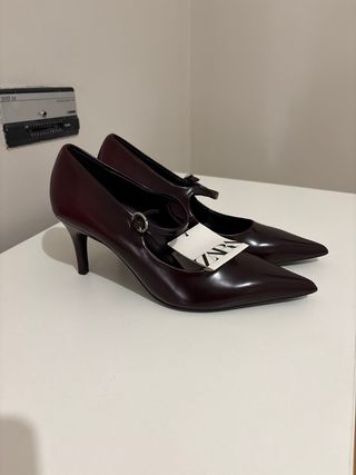 Zapatos tacón Zara a estrenar burdeos 38