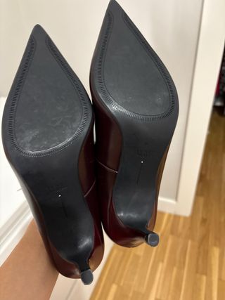 Zapatos tacón Zara a estrenar burdeos 38