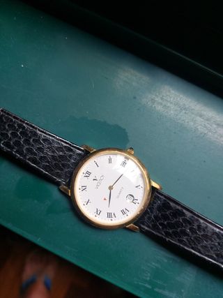 Reloj Viceroy cuarzo dorado