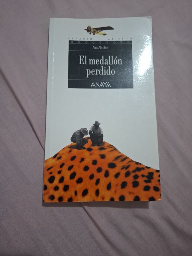 El medallón perdido (Espacio Abierto / Open Spa...