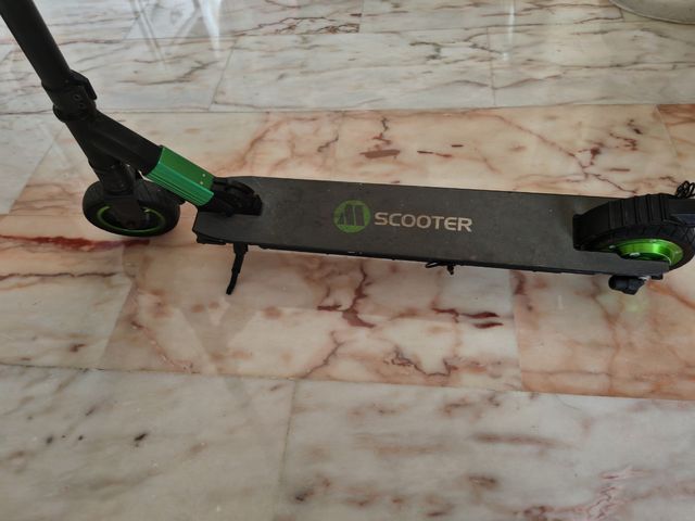 Patinete eléctrico niño en condiciones aceptable 