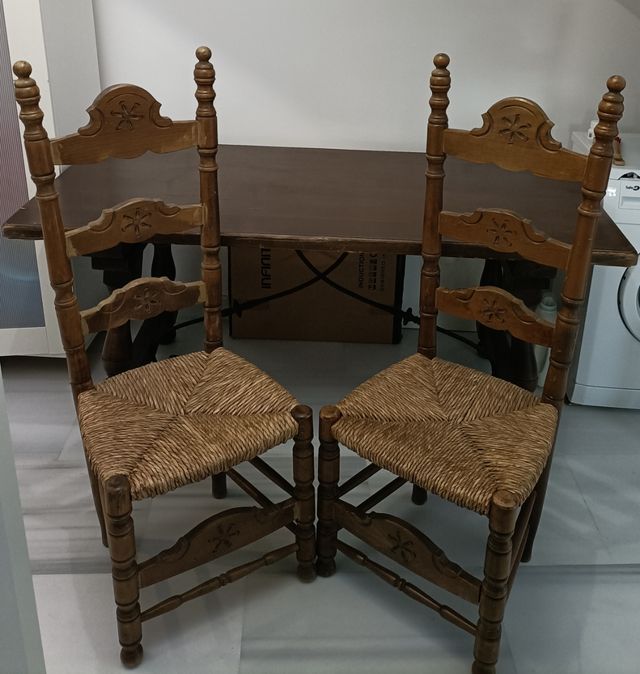 Mesa castellana + 6 sillas de enea