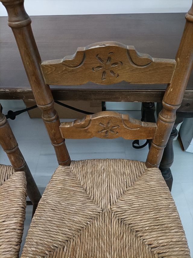 Mesa castellana + 6 sillas de enea