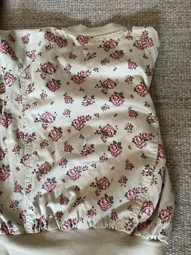 Chaqueta bomber floral U.S.K.