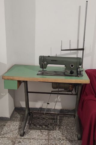 Máquina de coser y remalladora Refrey industrial
