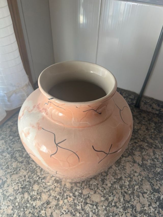 Jarrón cerámico antiguo grande