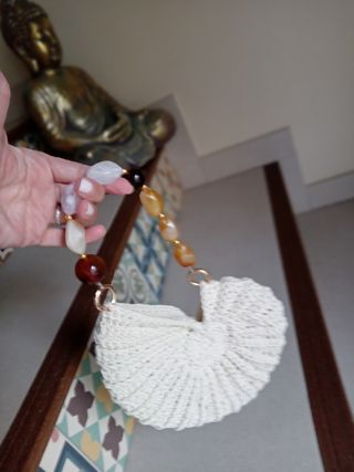 Bolso crochet caracol beige