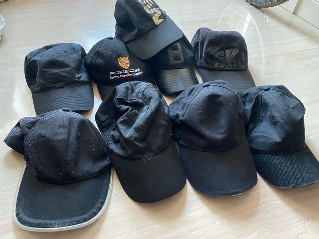 9 Gorras Negras - Variadas