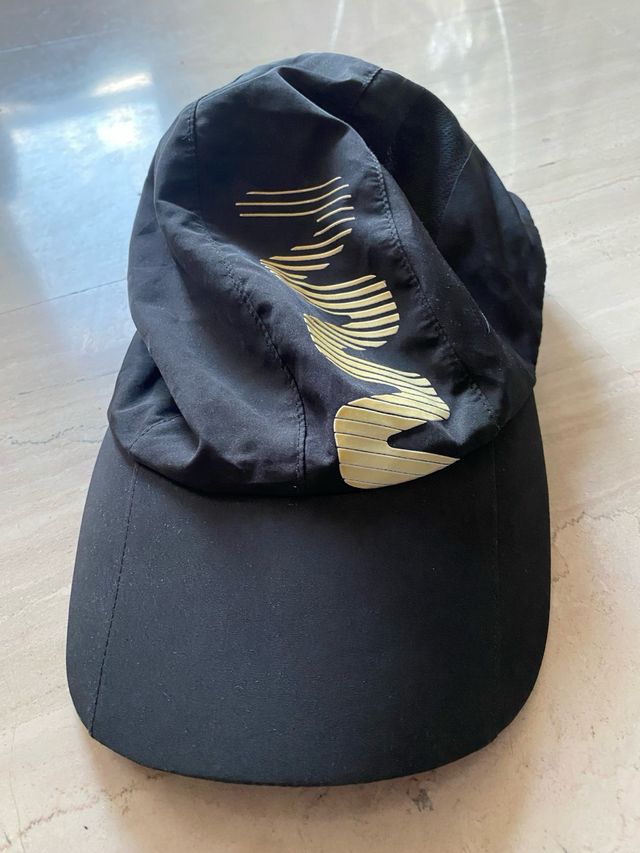 9 Gorras Negras - Variadas