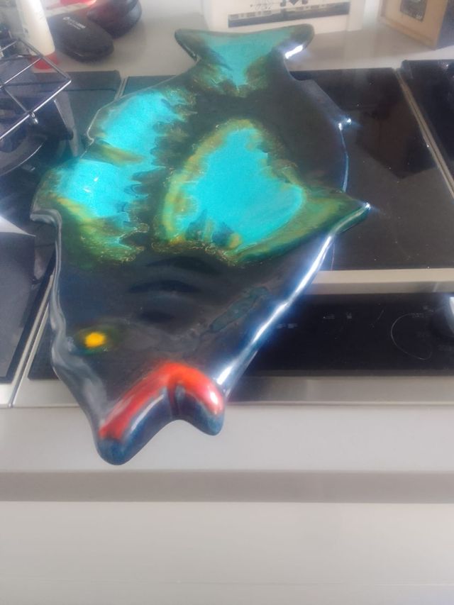 Bandeja pez cerámica azul-negro